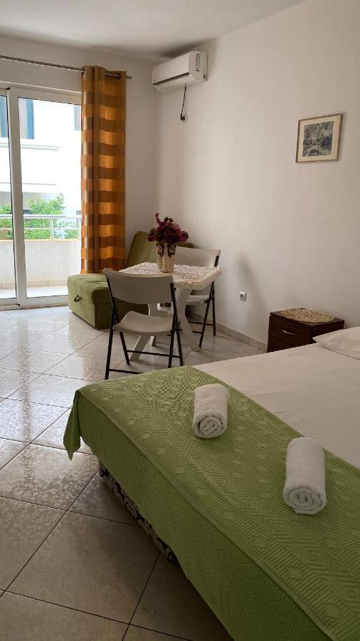Villa Alba Apartments Dobra Voda Luaran gambar