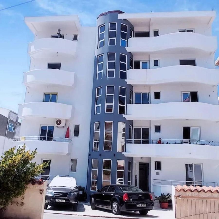 Villa Alba Apartments Dobra Voda Luaran gambar