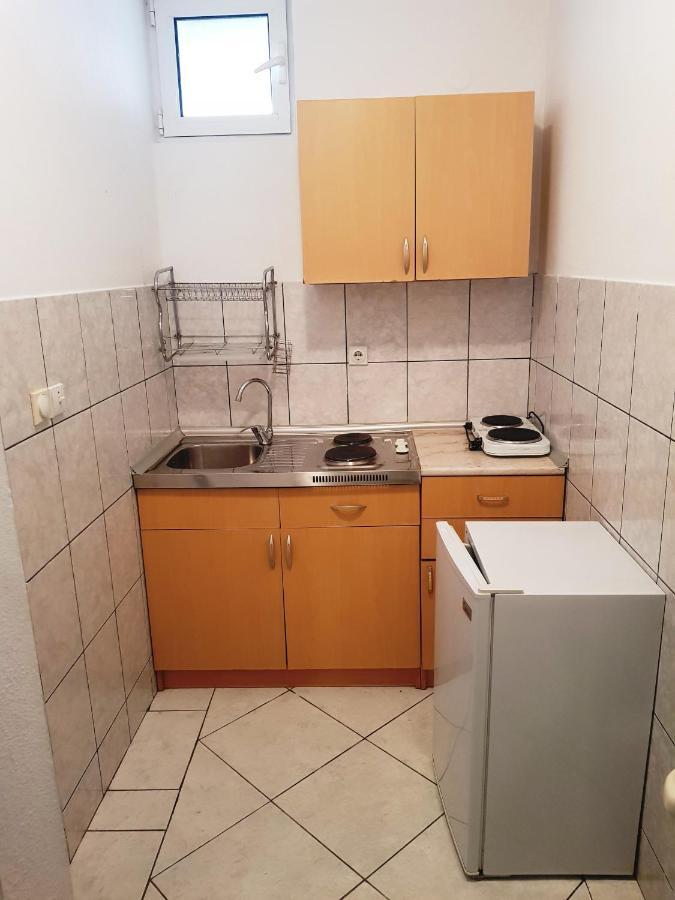 Villa Alba Apartments Dobra Voda Luaran gambar