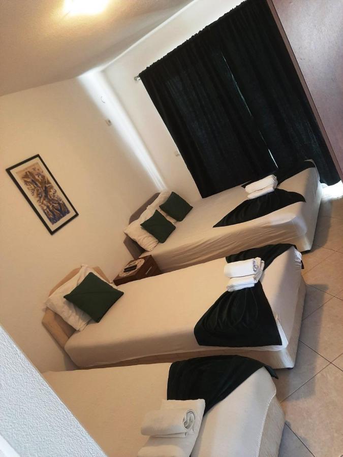 Villa Alba Apartments Dobra Voda Luaran gambar