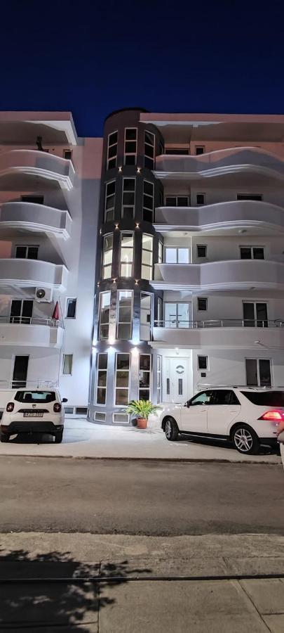 Villa Alba Apartments Dobra Voda Luaran gambar