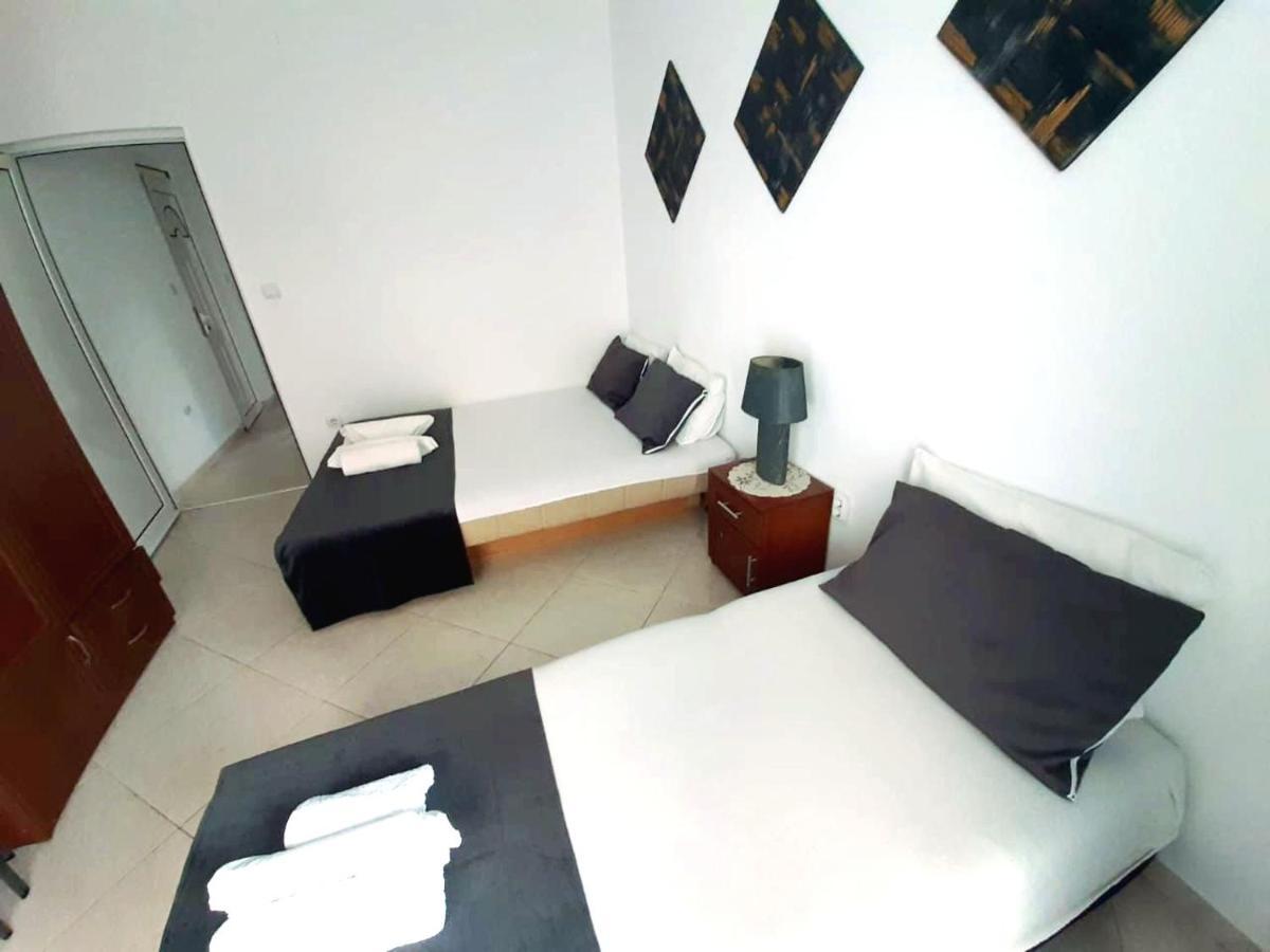 Villa Alba Apartments Dobra Voda Luaran gambar