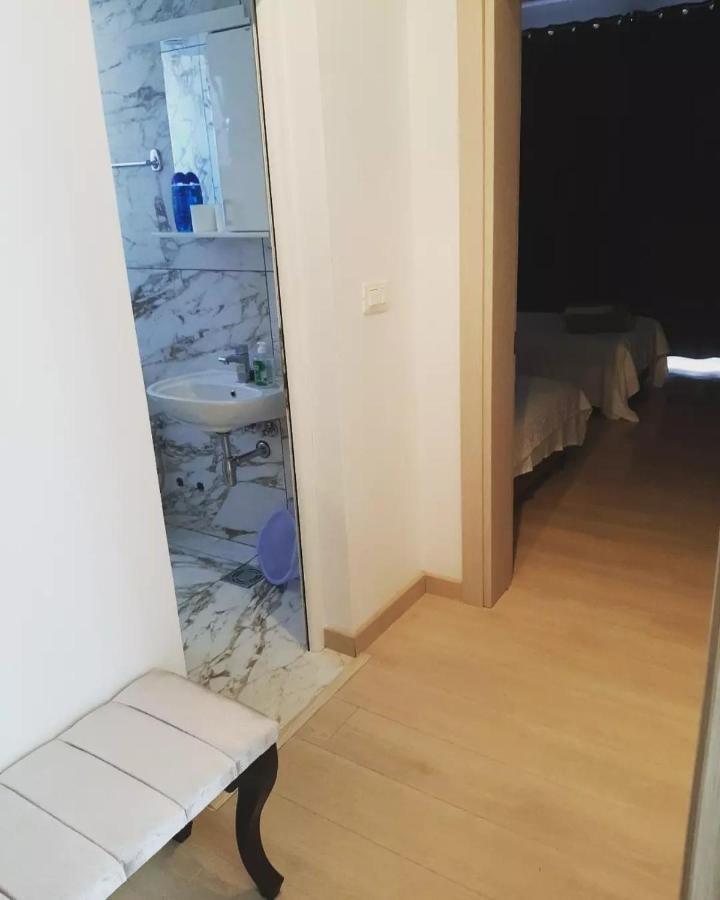 Villa Alba Apartments Dobra Voda Luaran gambar