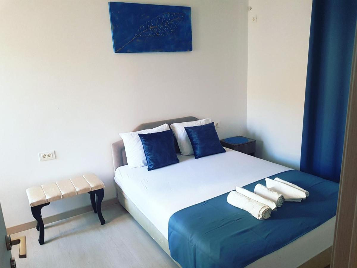 Villa Alba Apartments Dobra Voda Luaran gambar
