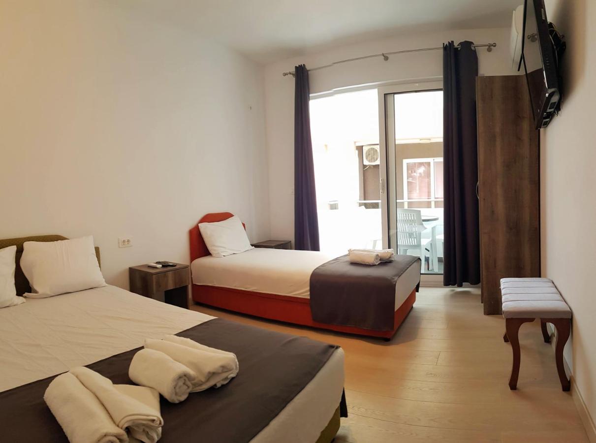 Villa Alba Apartments Dobra Voda Luaran gambar
