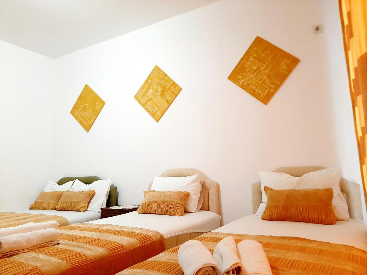 Villa Alba Apartments Dobra Voda Luaran gambar