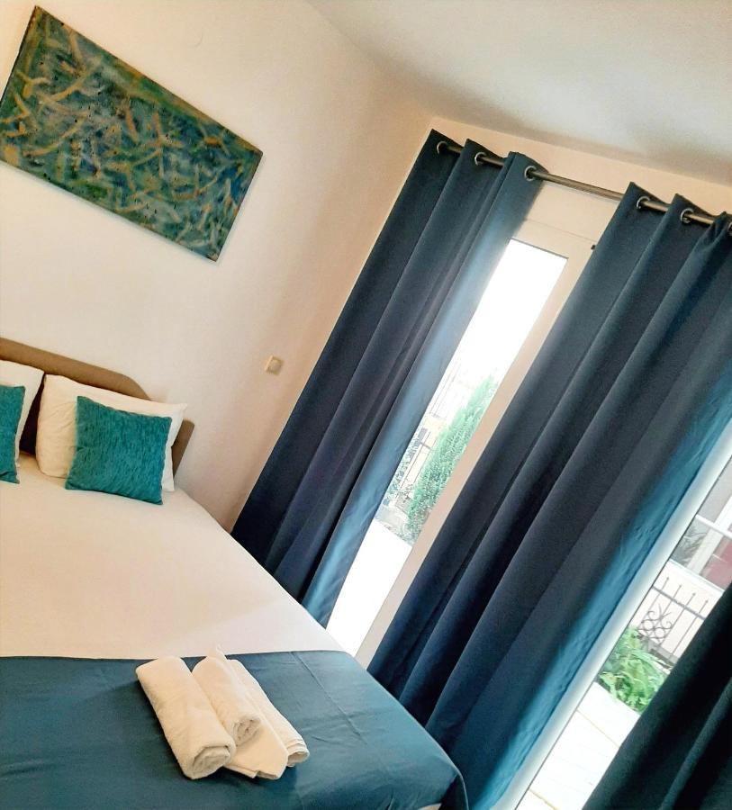 Villa Alba Apartments Dobra Voda Luaran gambar