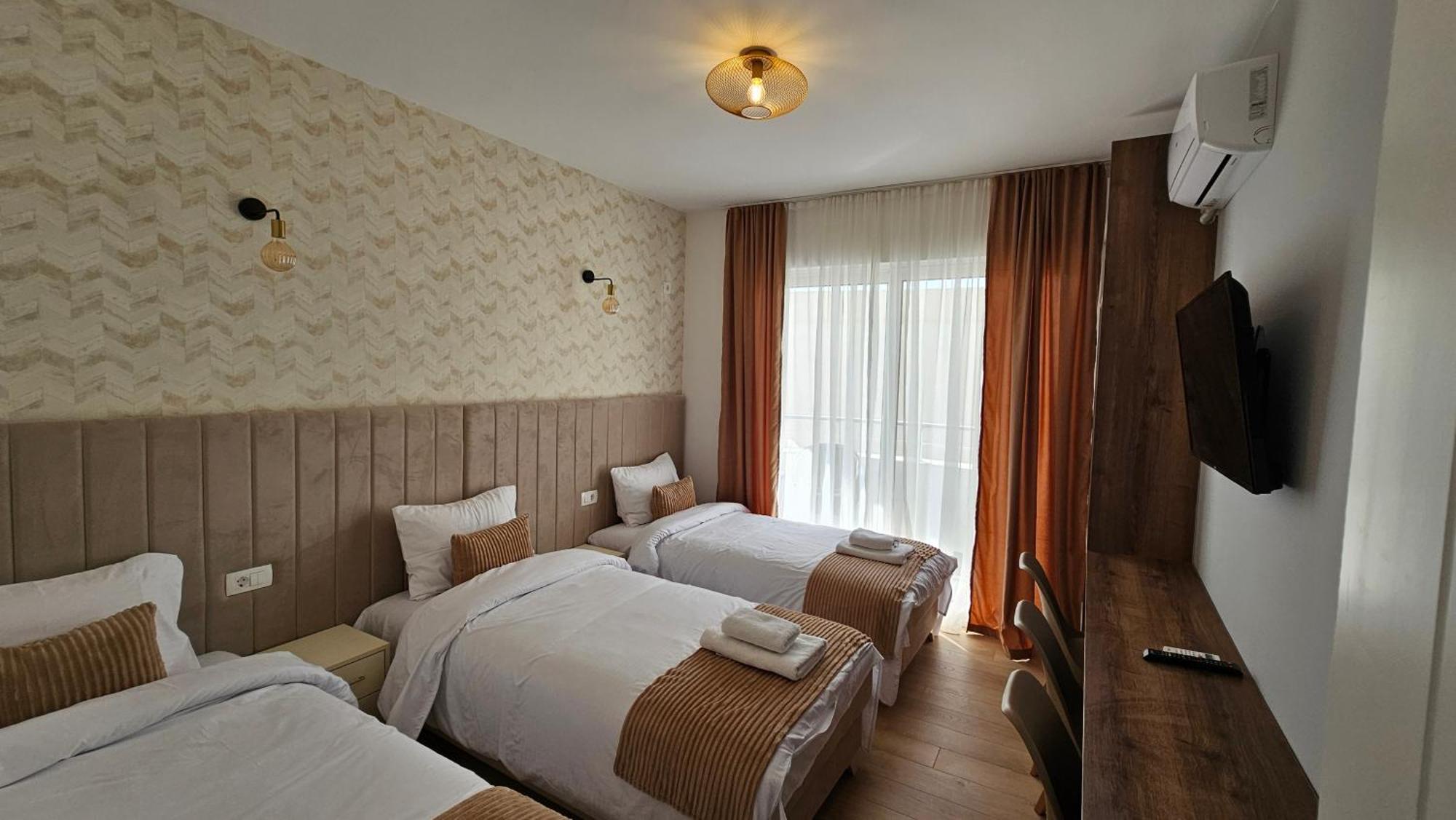 Villa Alba Apartments Dobra Voda Luaran gambar