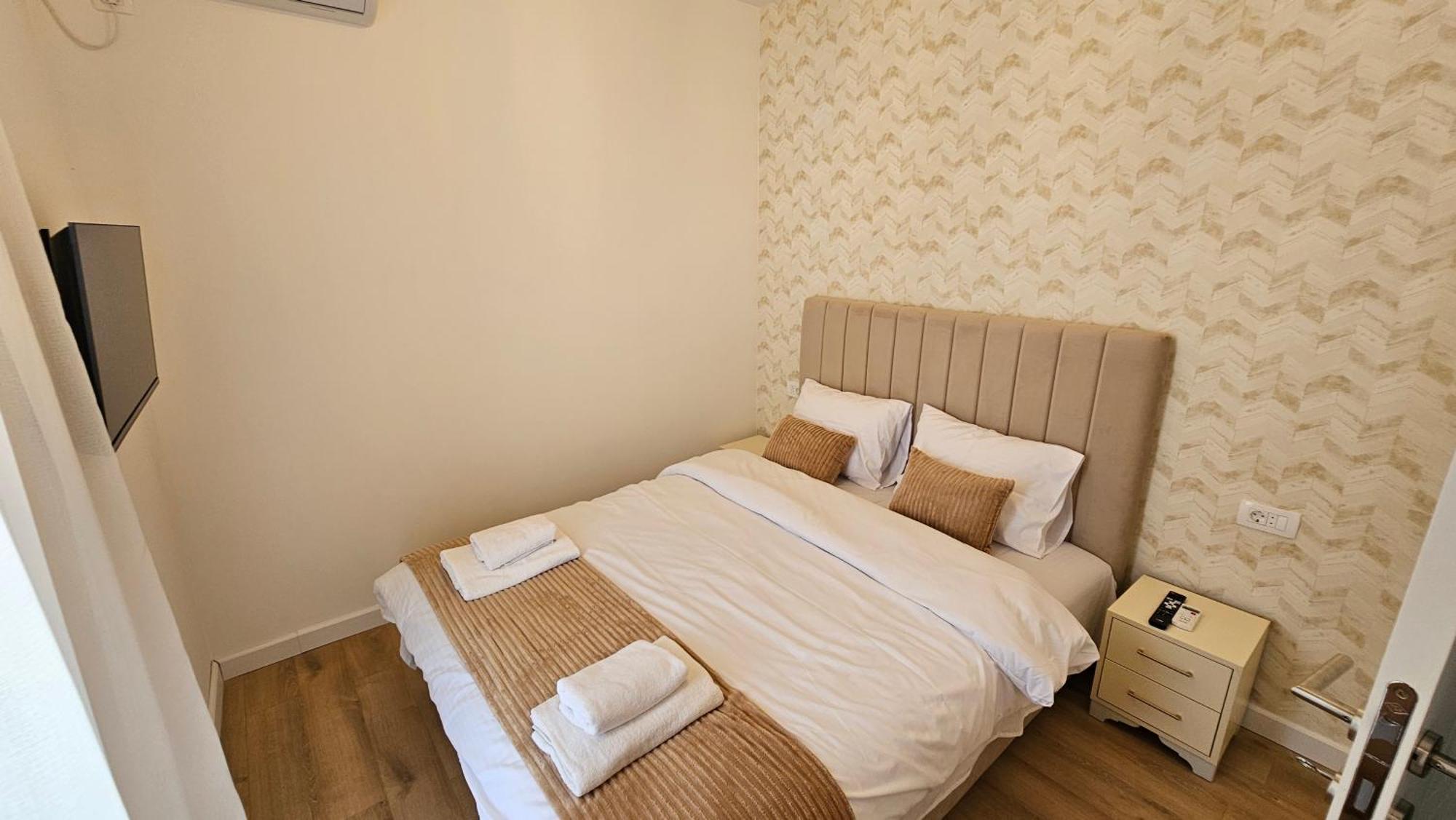 Villa Alba Apartments Dobra Voda Luaran gambar