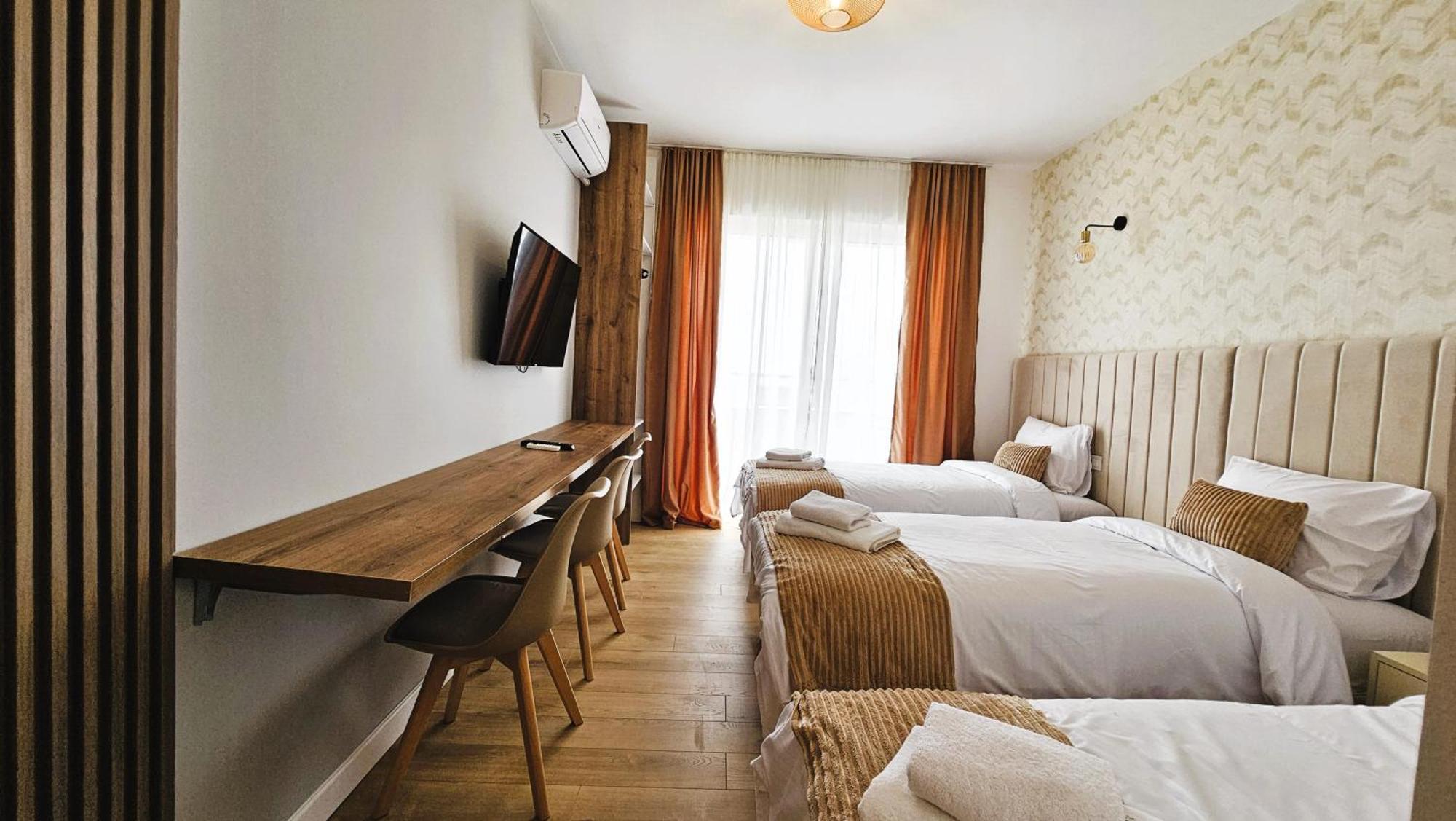 Villa Alba Apartments Dobra Voda Luaran gambar