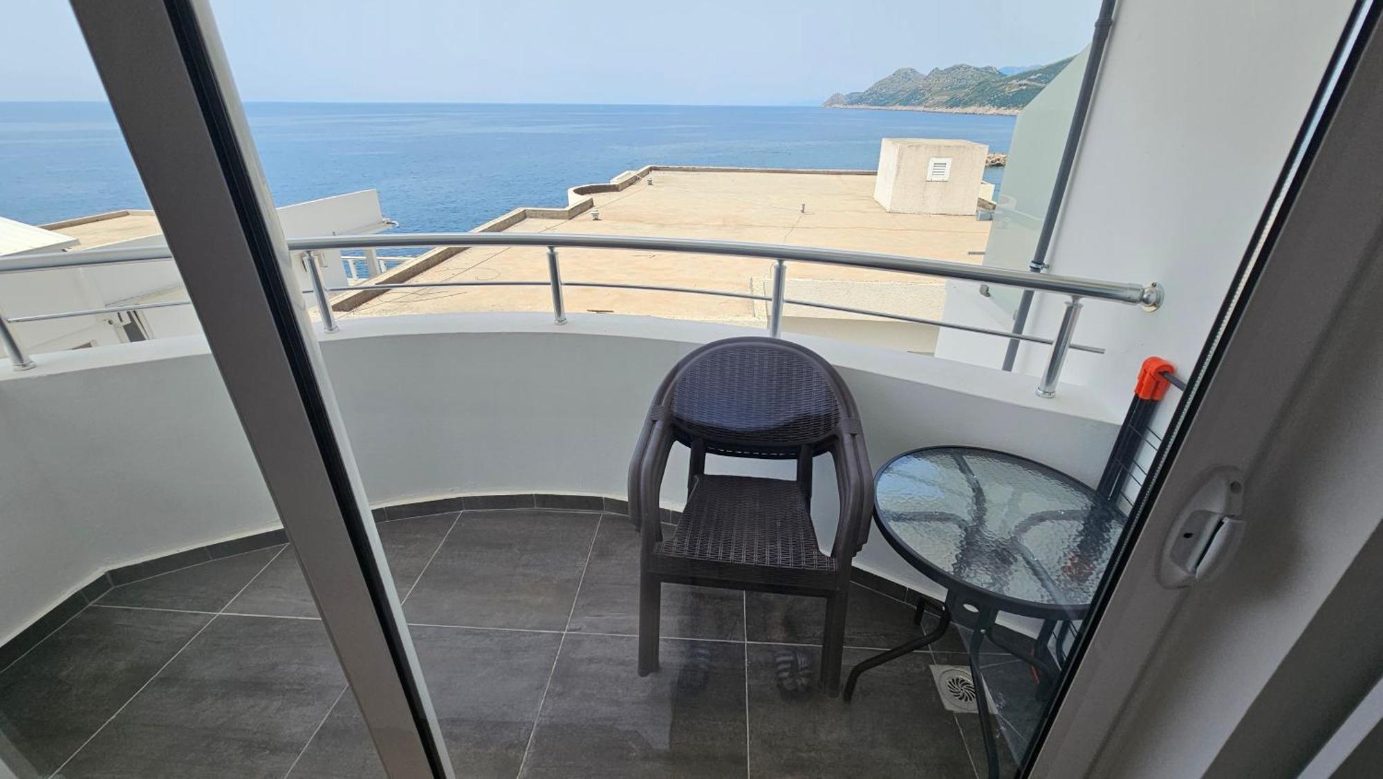 Villa Alba Apartments Dobra Voda Luaran gambar